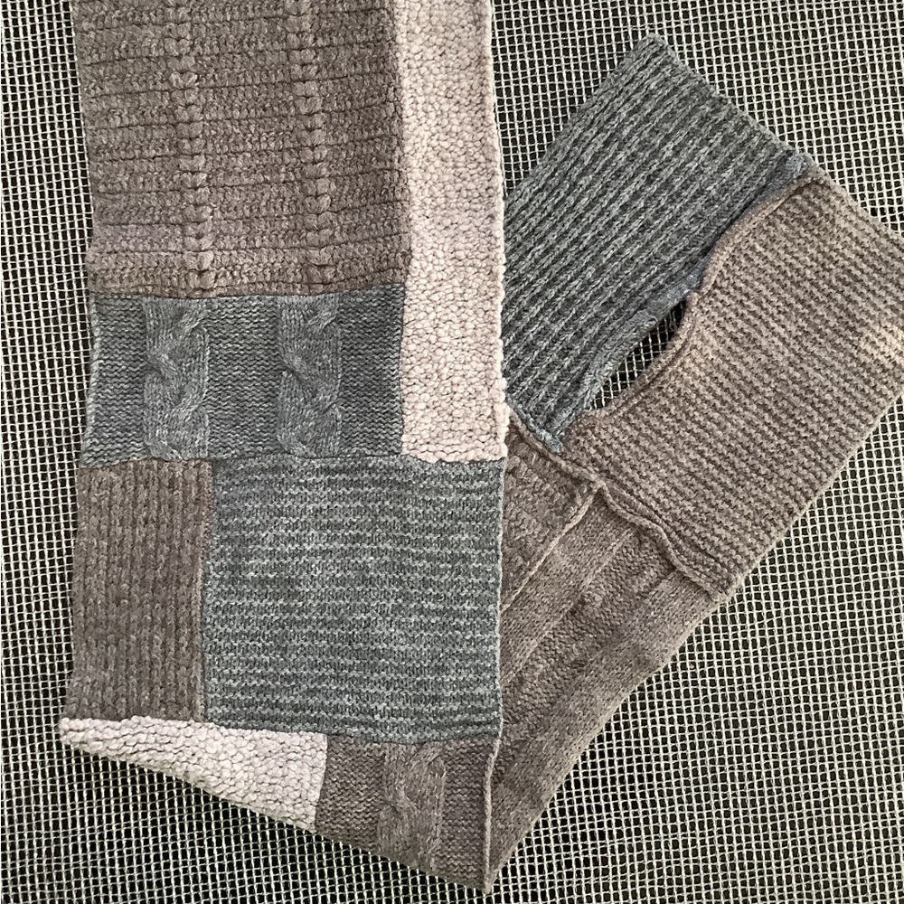 Textured Scarf in Grey, Taupes